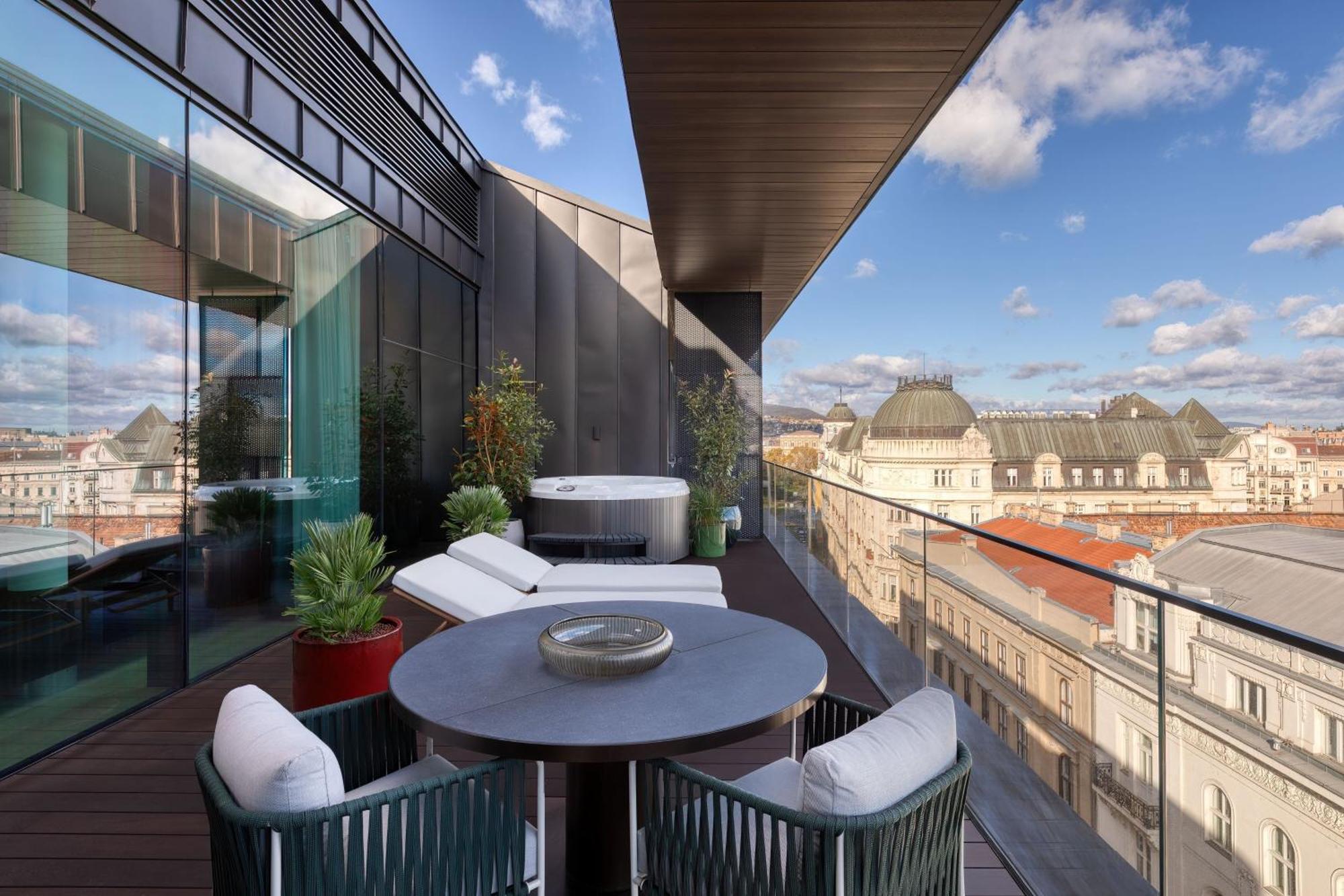Готель Dorothea Hotel, Budapest, Autograph Collection Будапешт